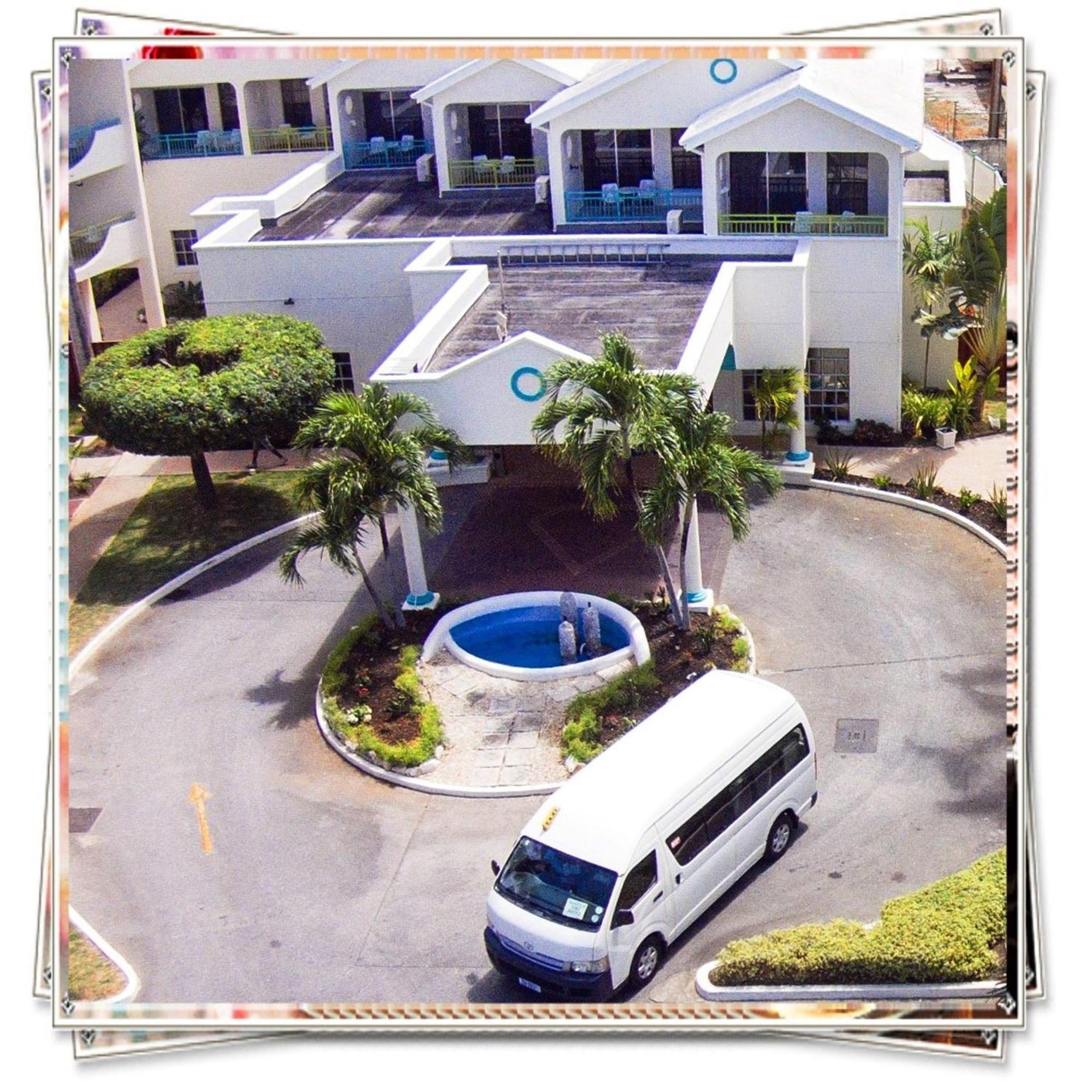 Blue Horizon Hotel Rockley Екстериор снимка