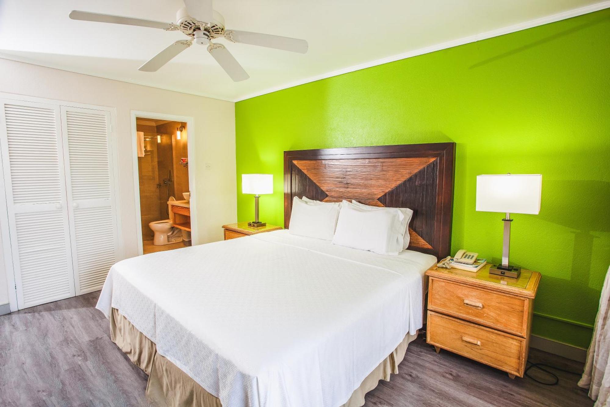 Blue Horizon Hotel Rockley Екстериор снимка