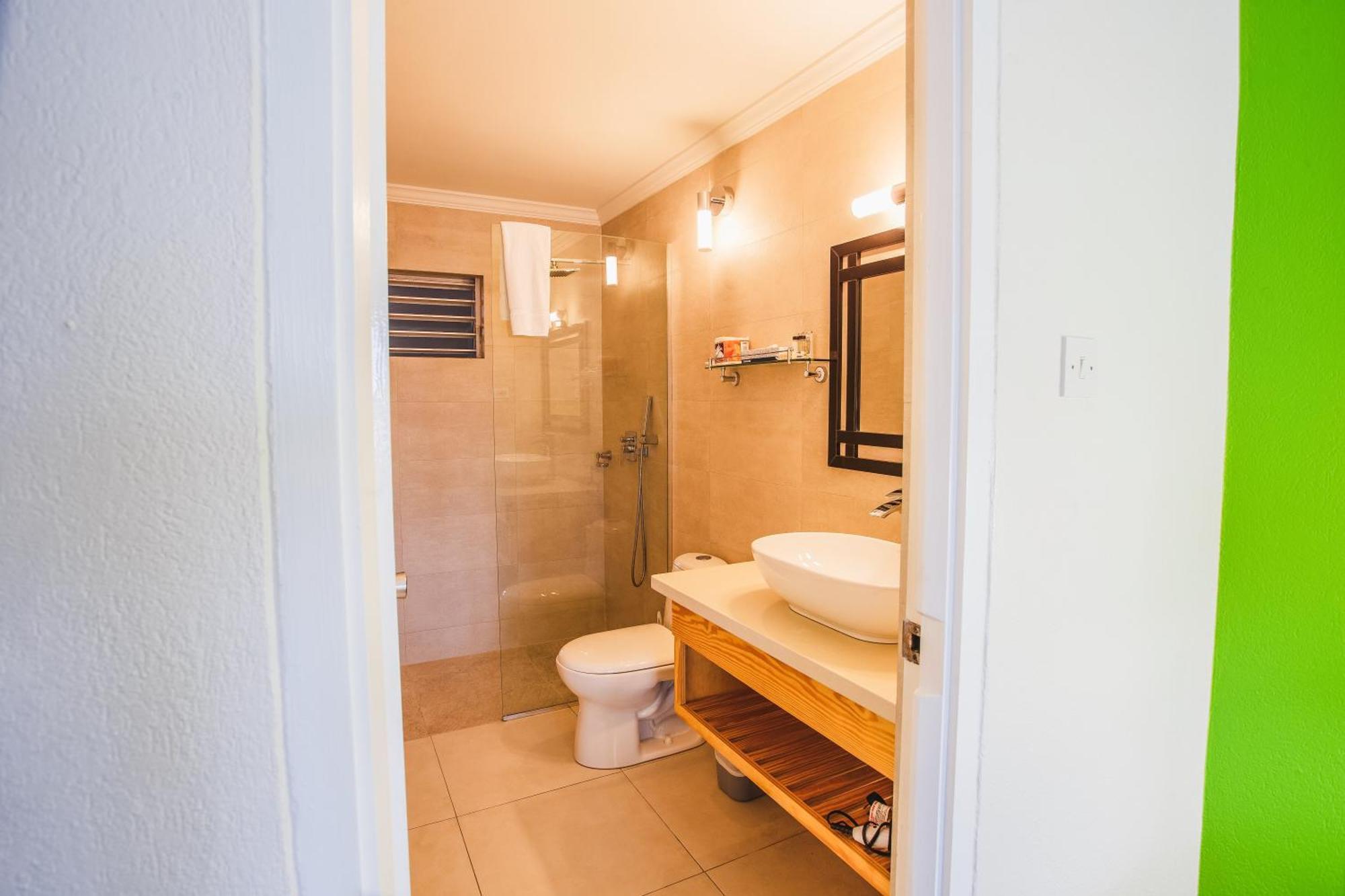 Blue Horizon Hotel Rockley Екстериор снимка