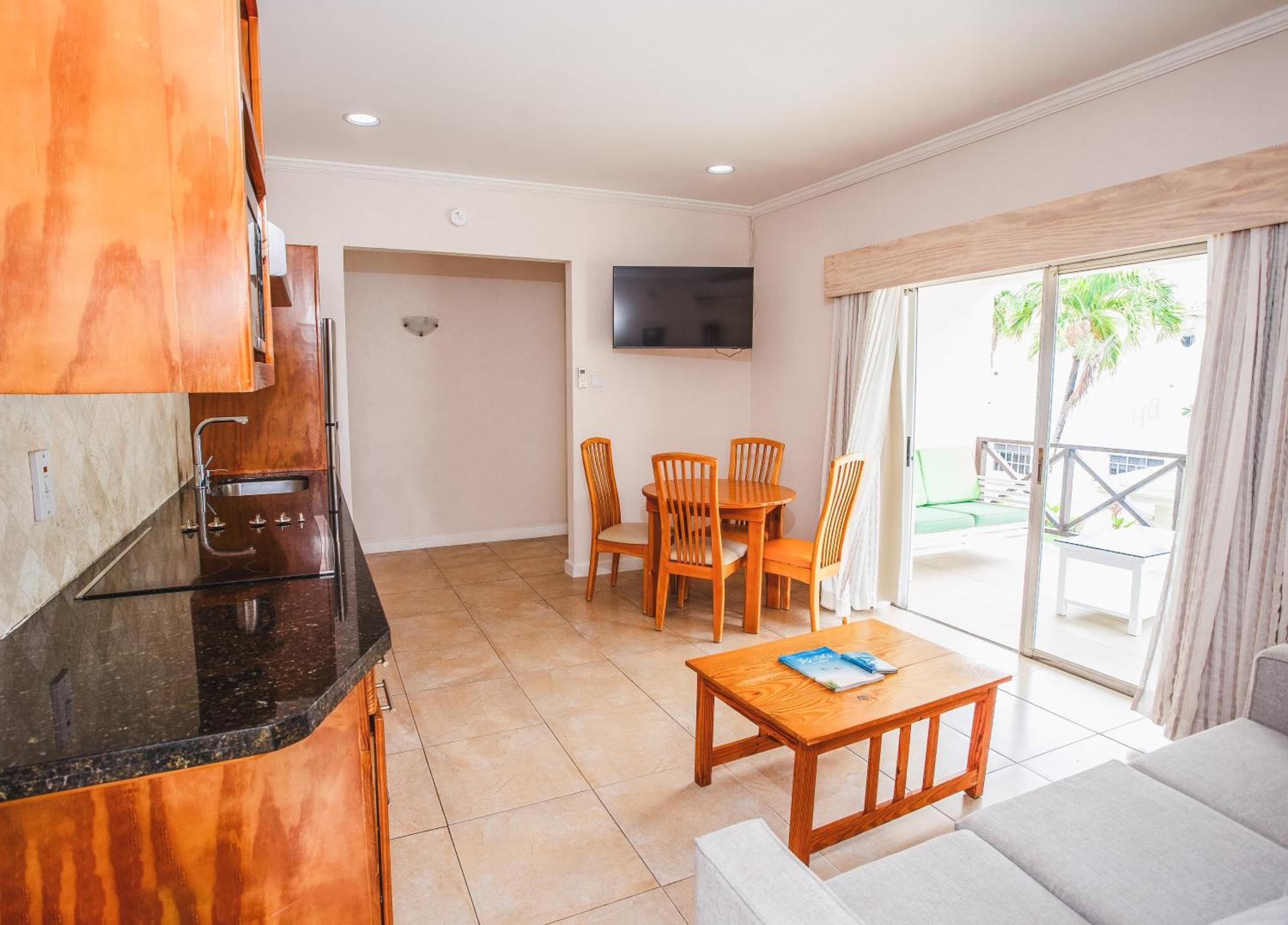 Blue Horizon Hotel Rockley Екстериор снимка