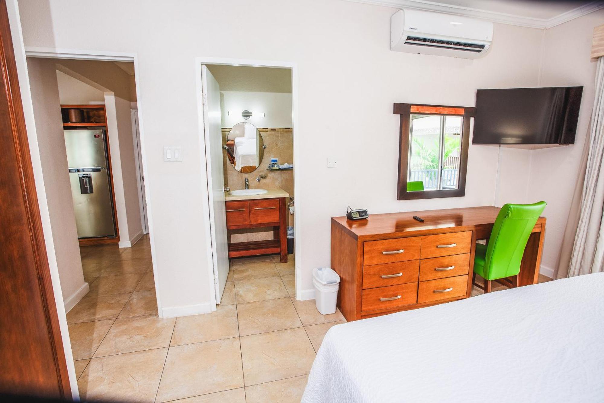 Blue Horizon Hotel Rockley Екстериор снимка