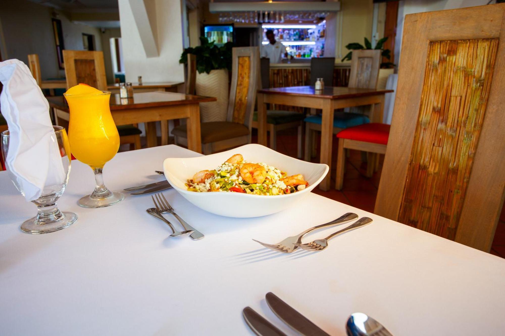 Blue Horizon Hotel Rockley Екстериор снимка