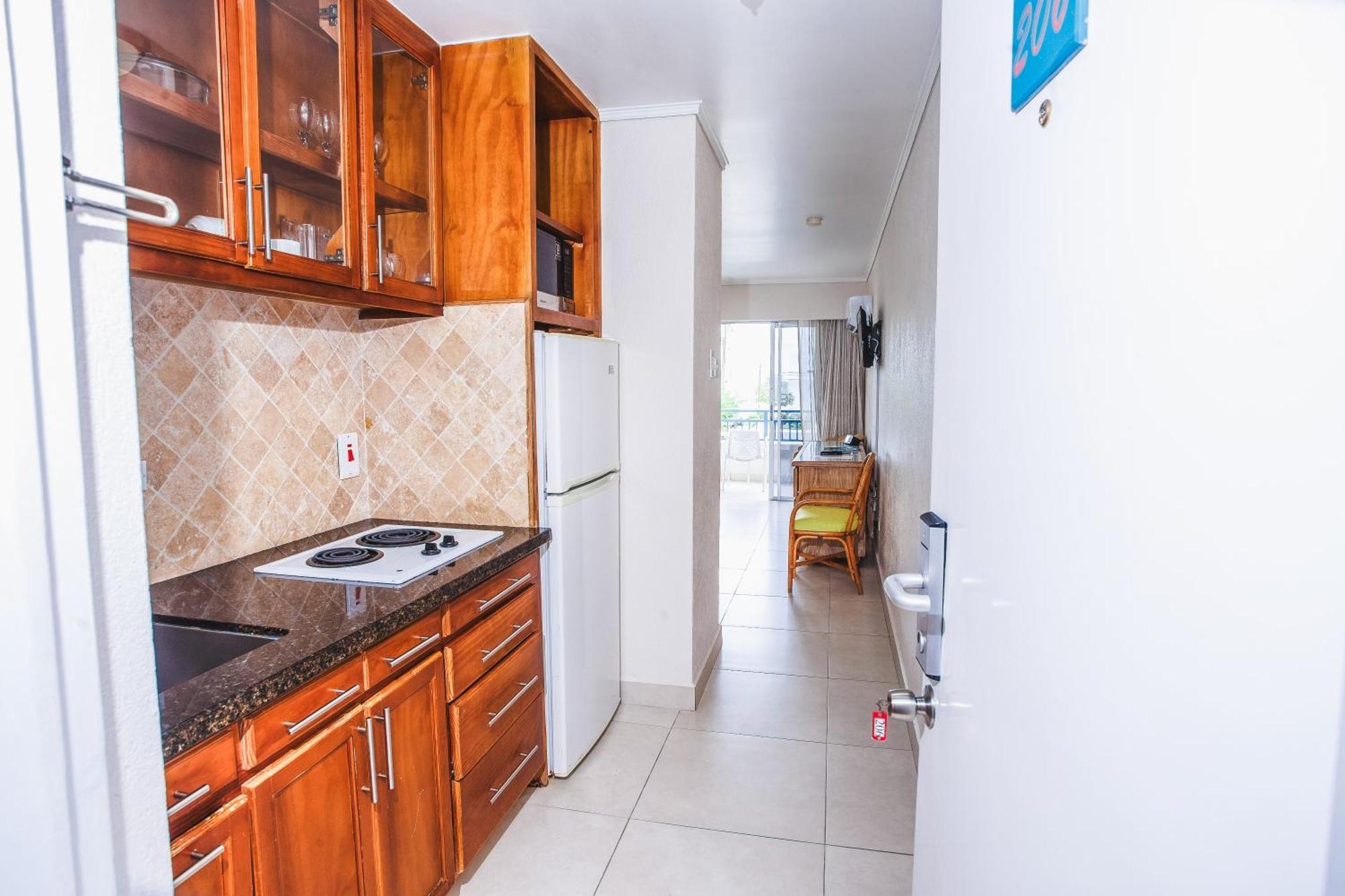 Blue Horizon Hotel Rockley Екстериор снимка