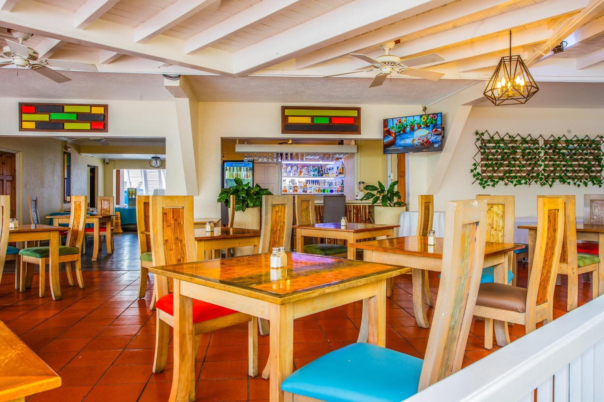 Blue Horizon Hotel Rockley Екстериор снимка