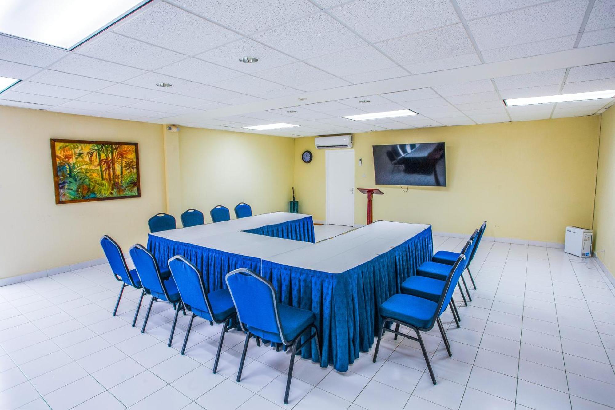 Blue Horizon Hotel Rockley Екстериор снимка