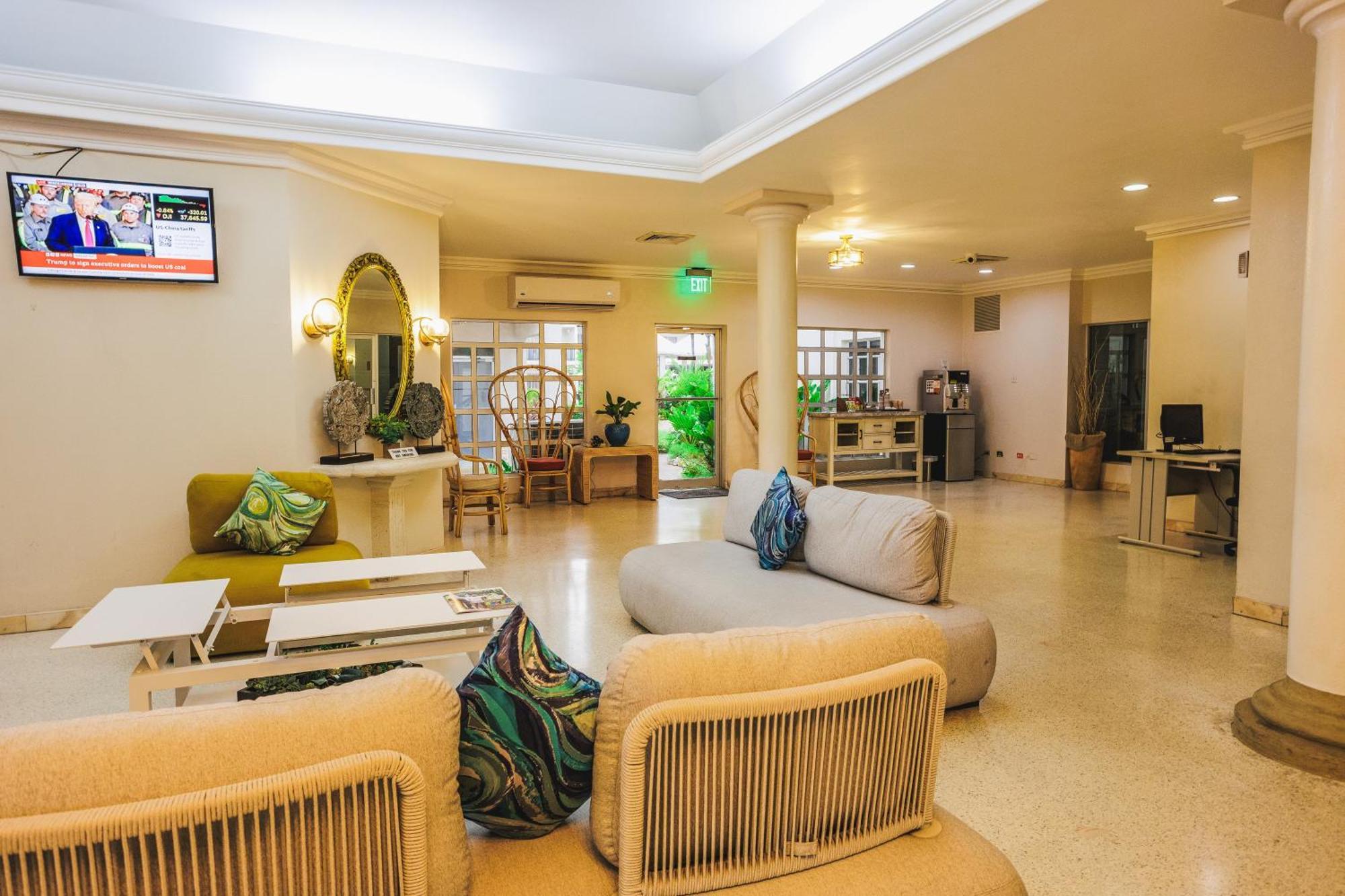 Blue Horizon Hotel Rockley Екстериор снимка