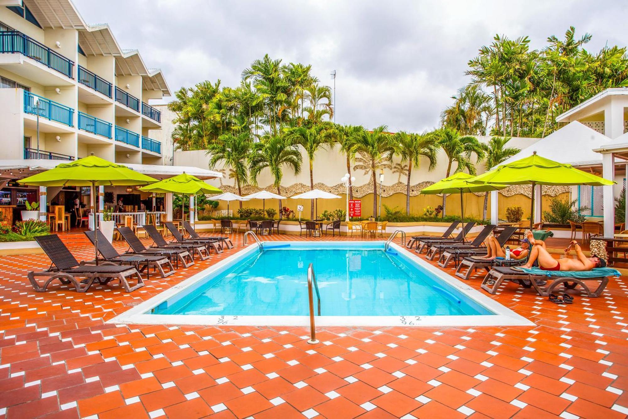 Blue Horizon Hotel Rockley Екстериор снимка
