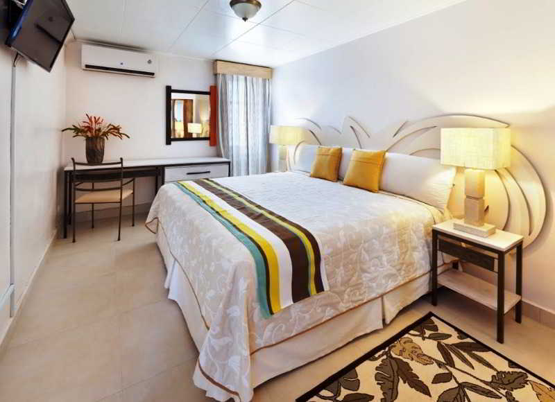 Blue Horizon Hotel Rockley Екстериор снимка